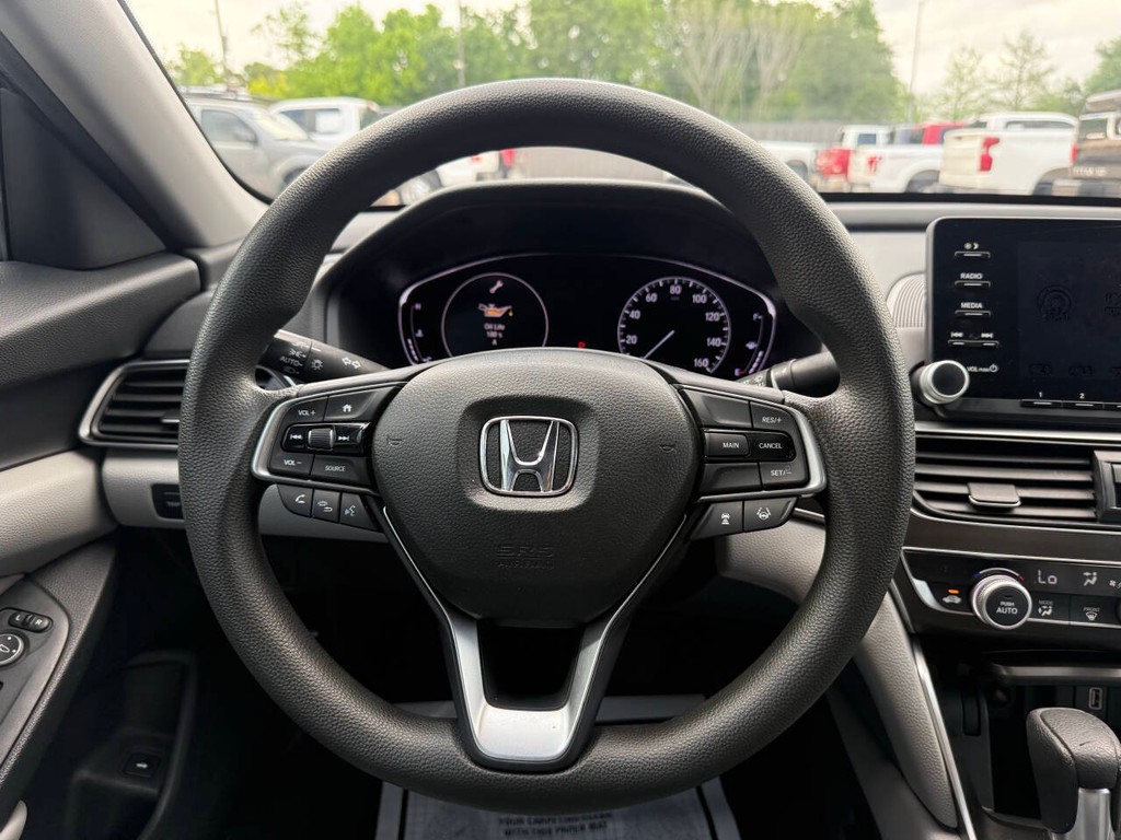 Honda Accord Sedan Vehicle Full-screen Gallery Image 22