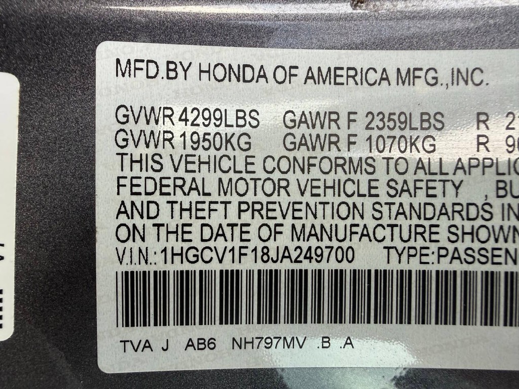 Honda Accord Sedan Vehicle Full-screen Gallery Image 35