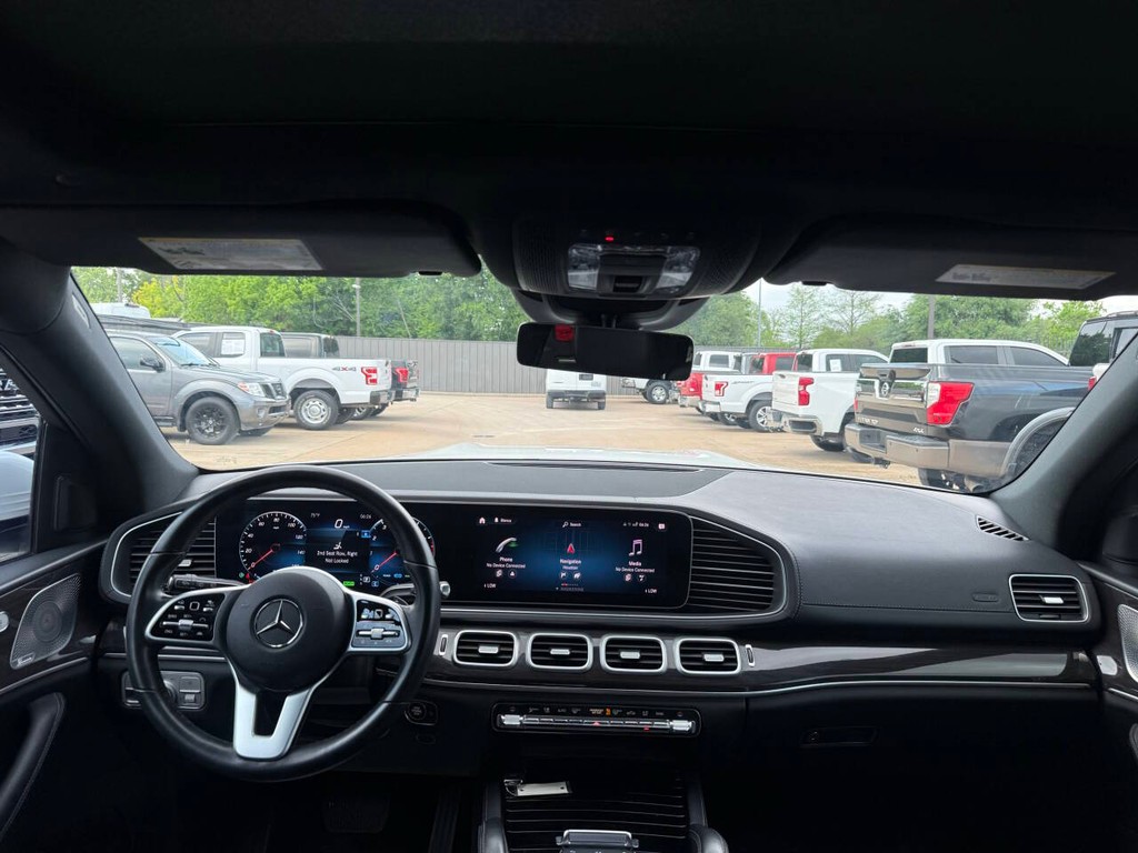 Mercedes-Benz GLS Vehicle Full-screen Gallery Image 20