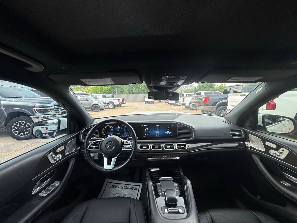 Mercedes-Benz GLS Vehicle Full-screen Gallery Image 21