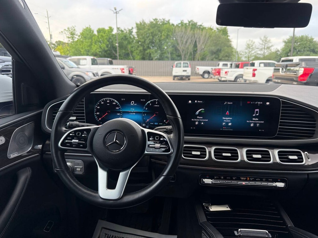 Mercedes-Benz GLS Vehicle Full-screen Gallery Image 24