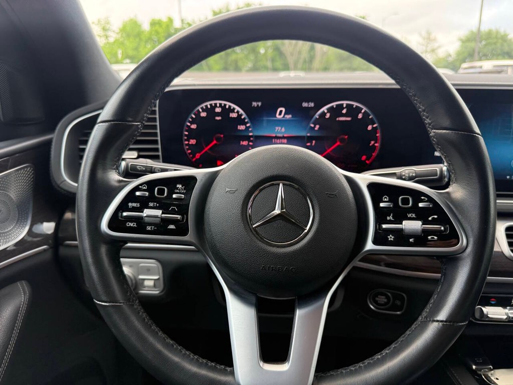 Mercedes-Benz GLS Vehicle Full-screen Gallery Image 26