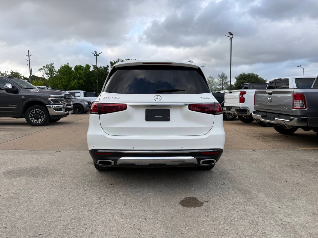 Mercedes-Benz GLS Vehicle Full-screen Gallery Image 45