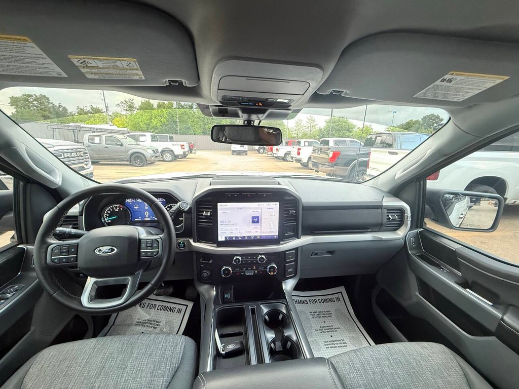 Ford F-150 Vehicle Full-screen Gallery Image 18