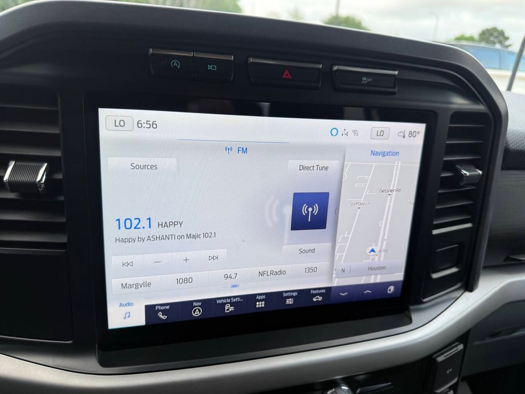 Ford F-150 Vehicle Full-screen Gallery Image 25