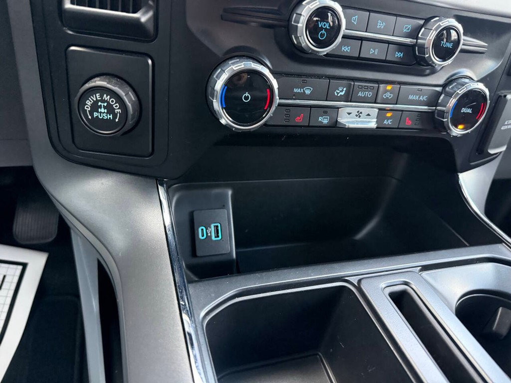 Ford F-150 Vehicle Full-screen Gallery Image 28