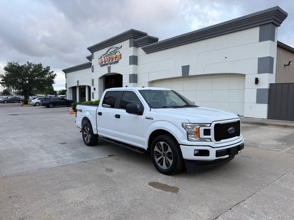 Ford F-150 Vehicle Full-screen Gallery Image 02