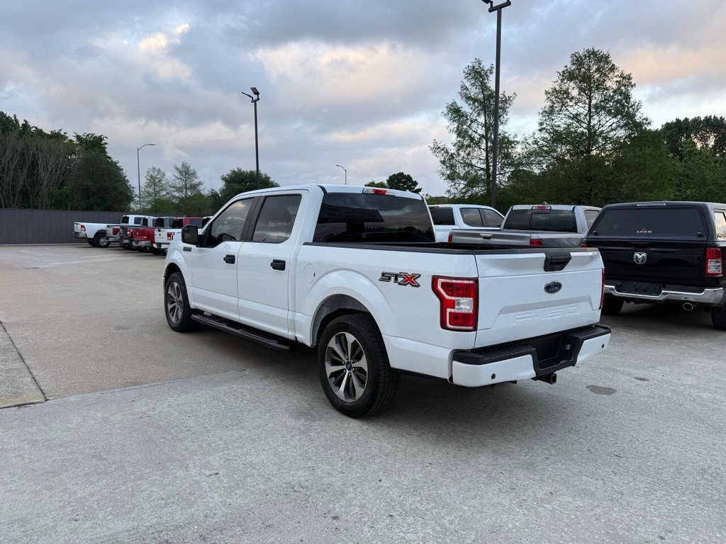 Ford F-150 Vehicle Full-screen Gallery Image 04