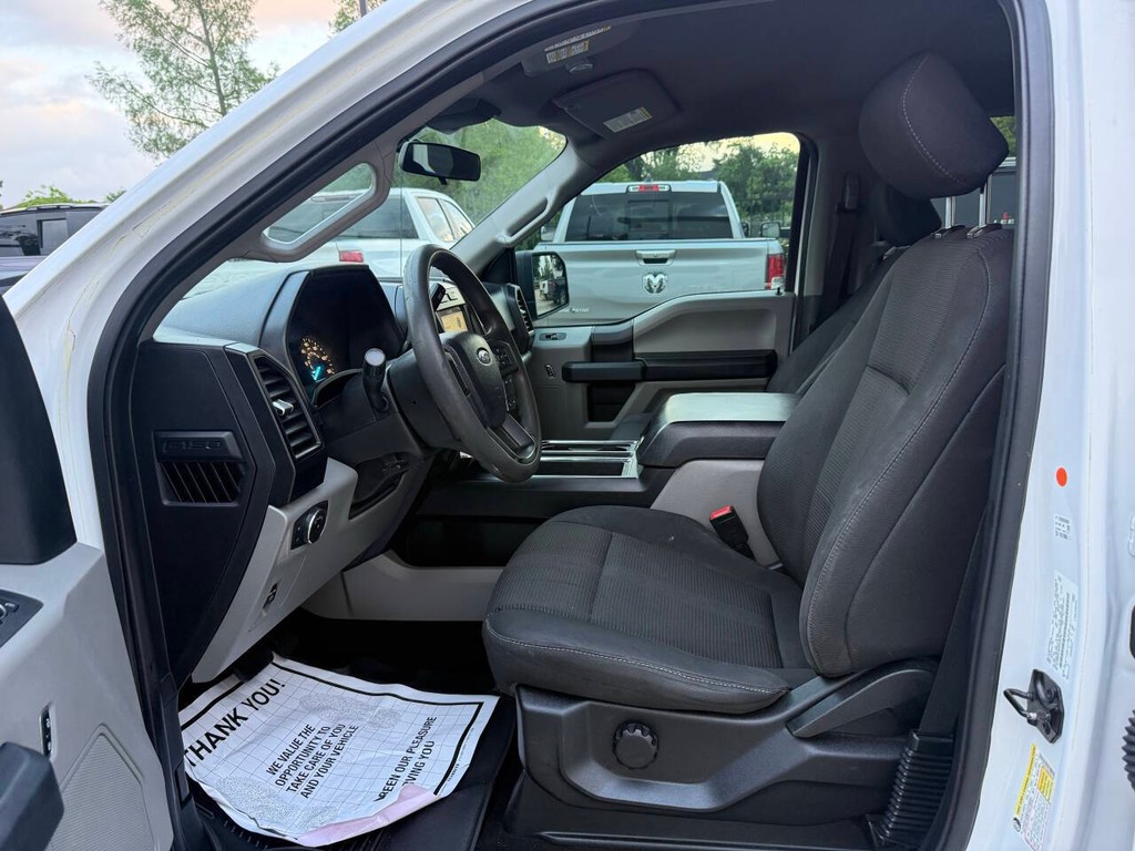 Ford F-150 Vehicle Full-screen Gallery Image 07