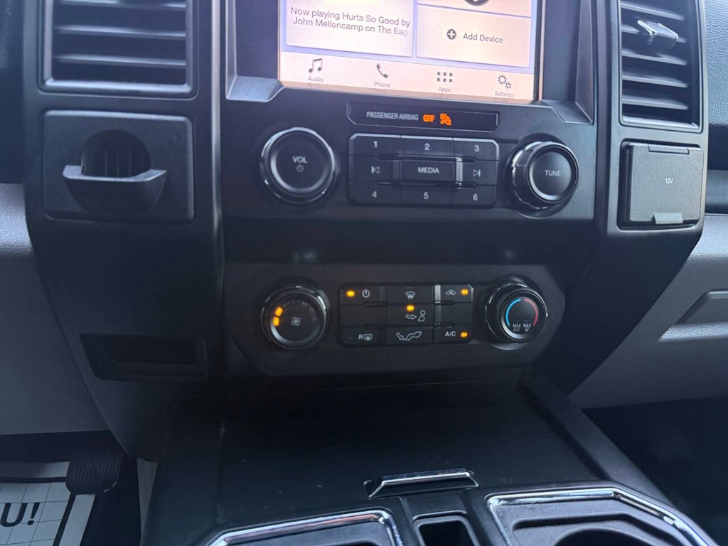 Ford F-150 Vehicle Full-screen Gallery Image 29