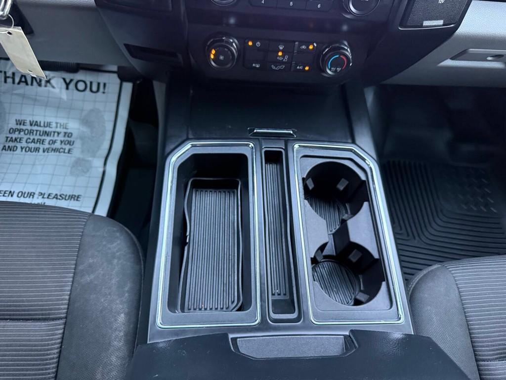 Ford F-150 Vehicle Full-screen Gallery Image 30