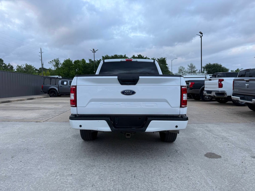 Ford F-150 Vehicle Full-screen Gallery Image 40