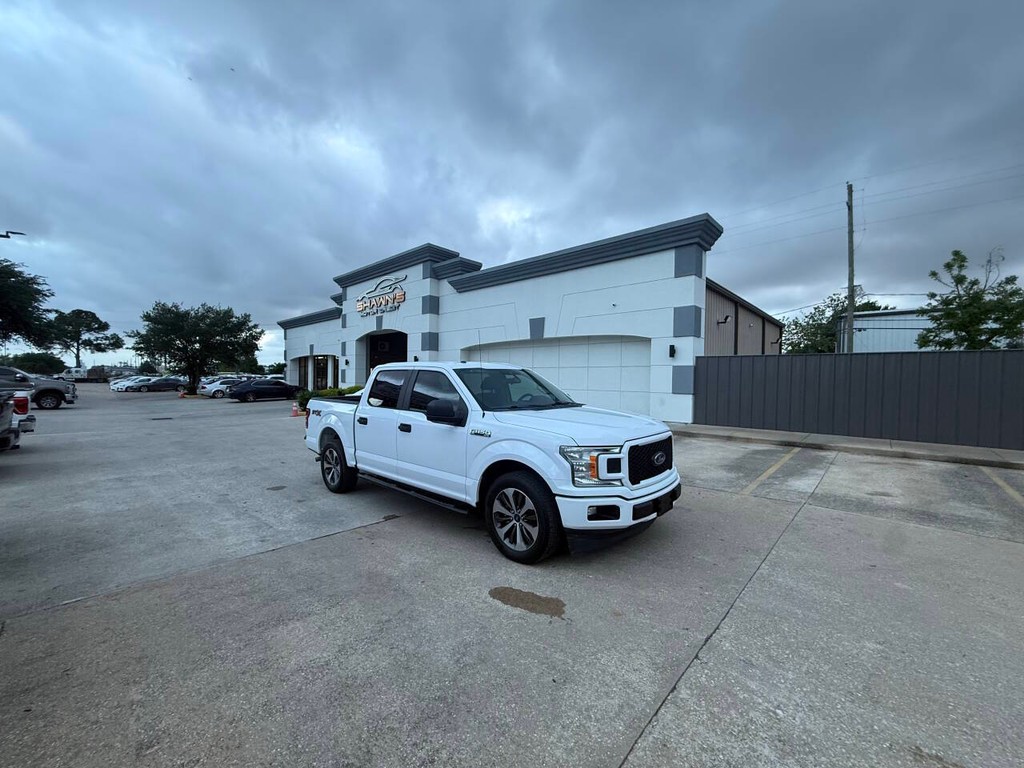 Ford F-150 Vehicle Full-screen Gallery Image 45