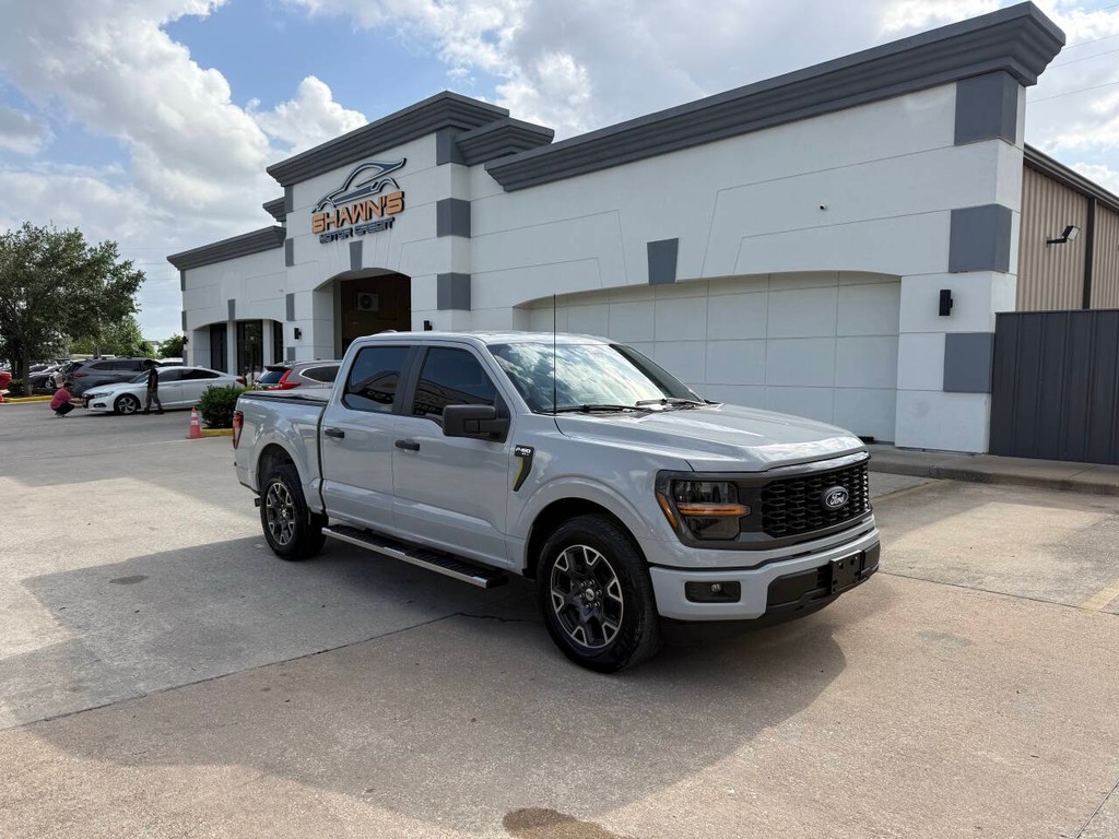 Ford F-150 Vehicle Full-screen Gallery Image 02