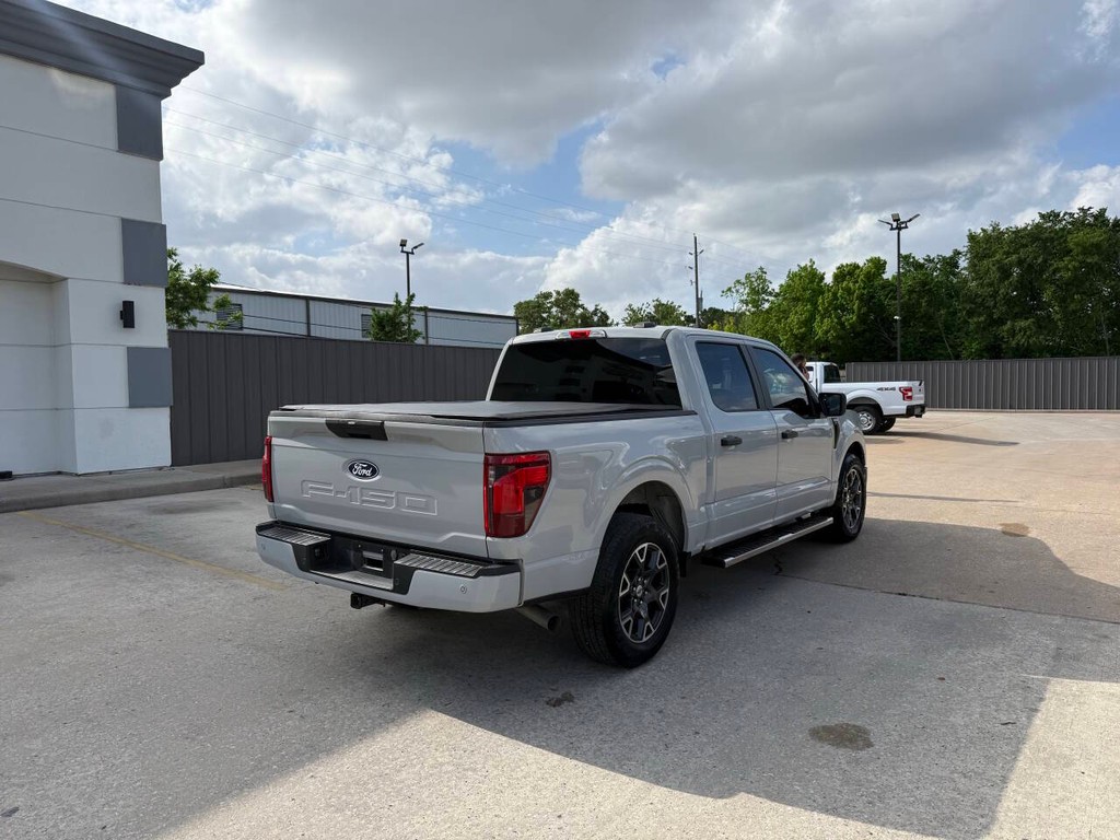 Ford F-150 Vehicle Full-screen Gallery Image 05