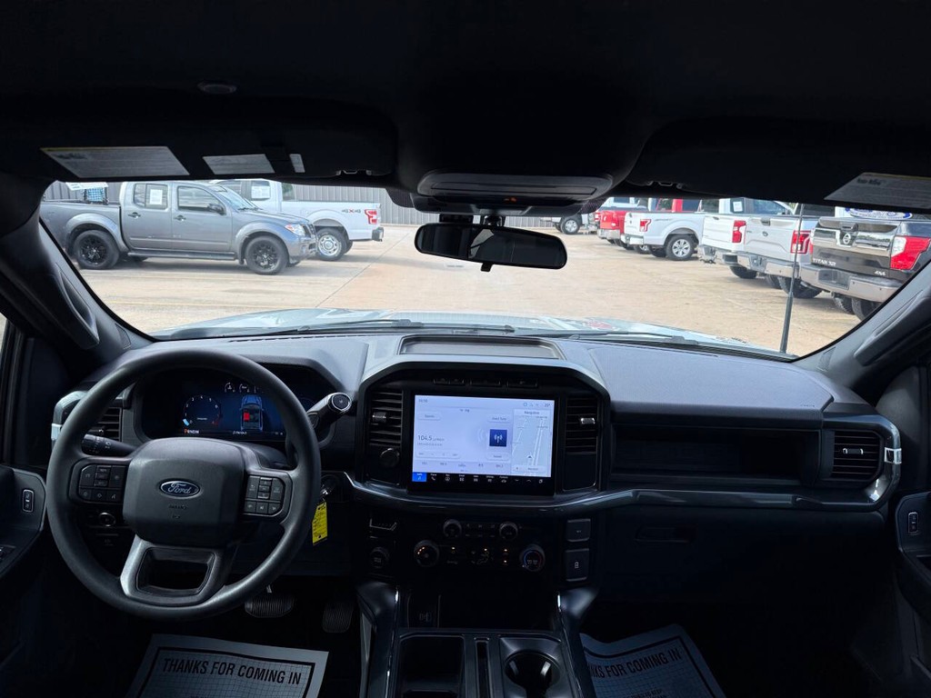 Ford F-150 Vehicle Full-screen Gallery Image 17