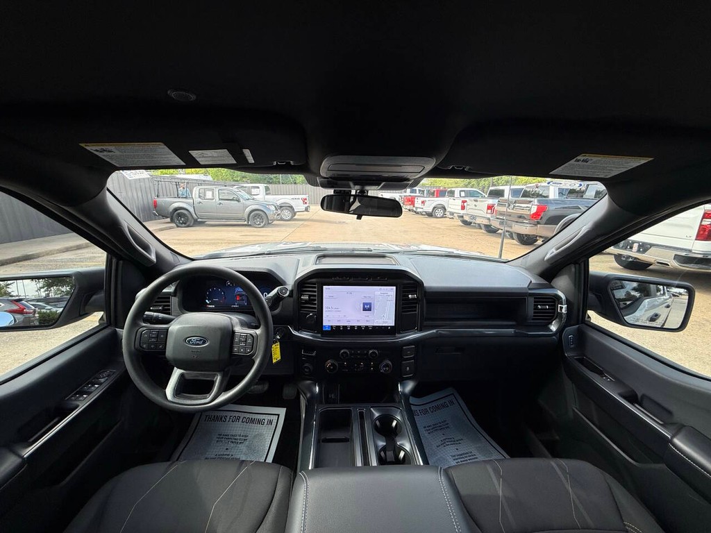 Ford F-150 Vehicle Full-screen Gallery Image 18