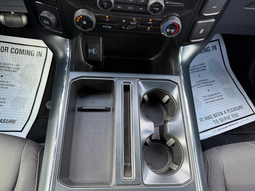 Ford F-150 Vehicle Full-screen Gallery Image 30