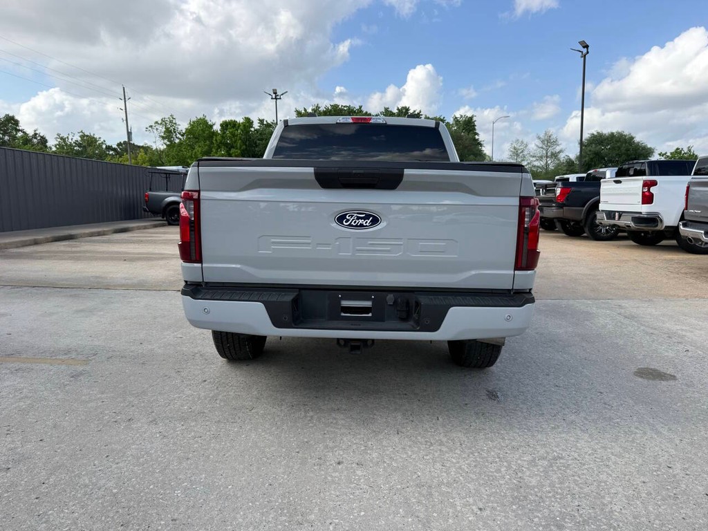 Ford F-150 Vehicle Full-screen Gallery Image 39