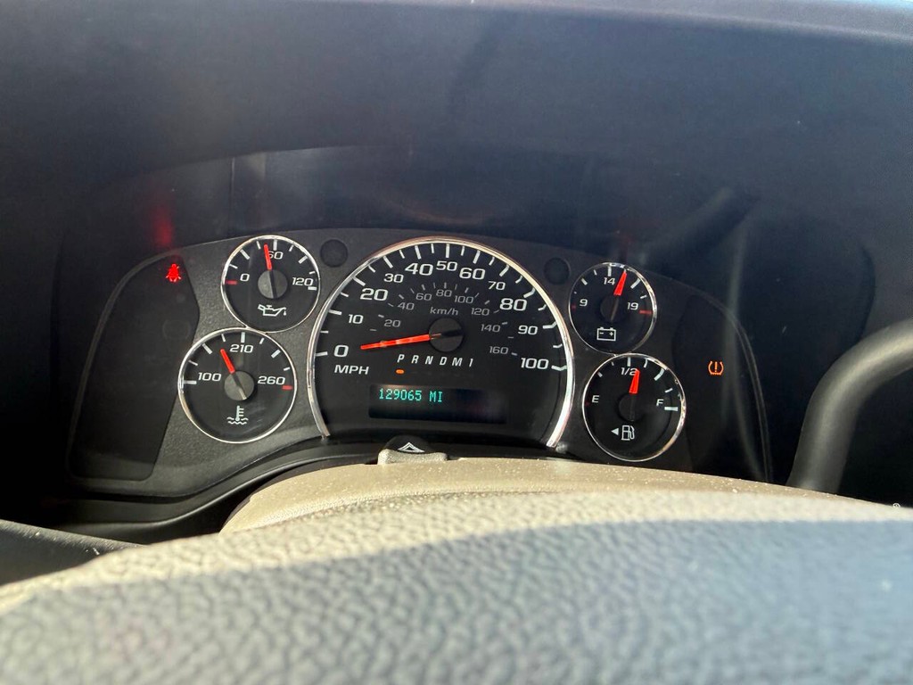 Chevrolet Express Vehicle Full-screen Gallery Image 24