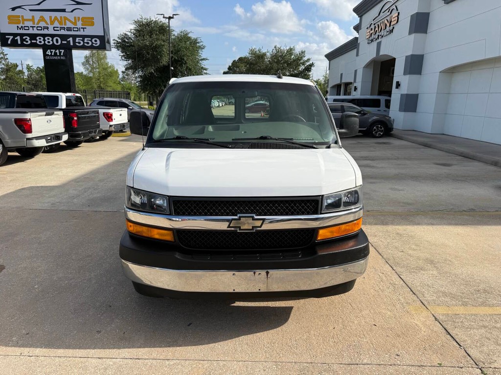 Chevrolet Express Vehicle Full-screen Gallery Image 31