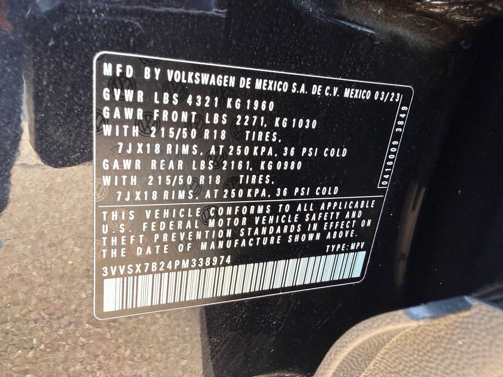 Volkswagen Taos Vehicle Full-screen Gallery Image 34