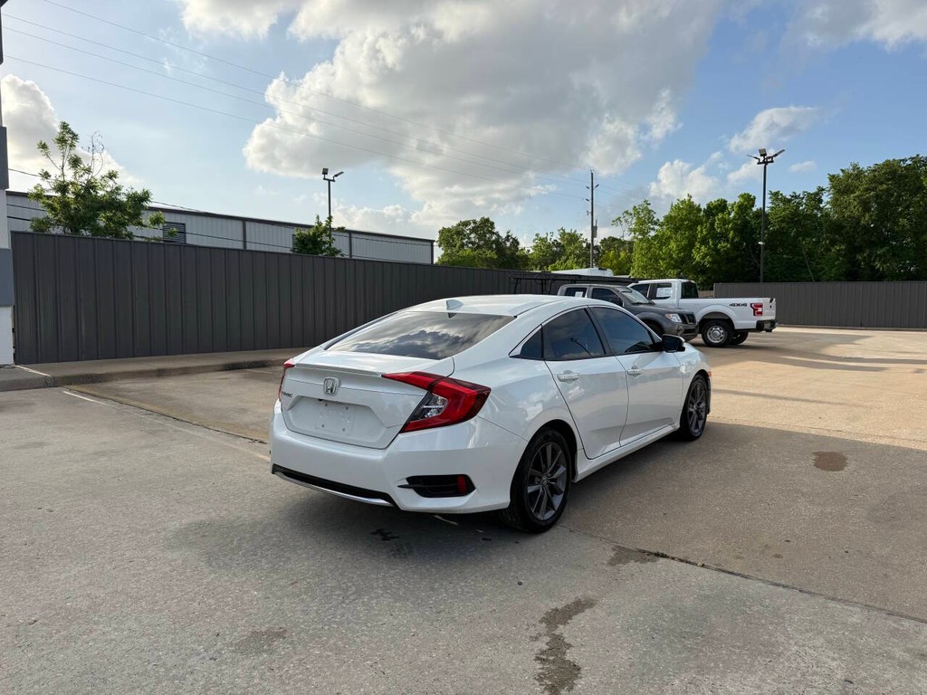 Honda Civic Vehicle Full-screen Gallery Image 05