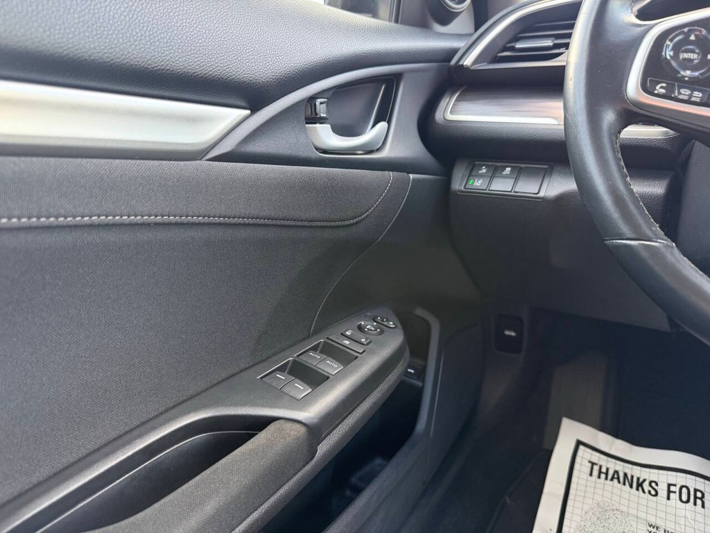 Honda Civic Vehicle Full-screen Gallery Image 30