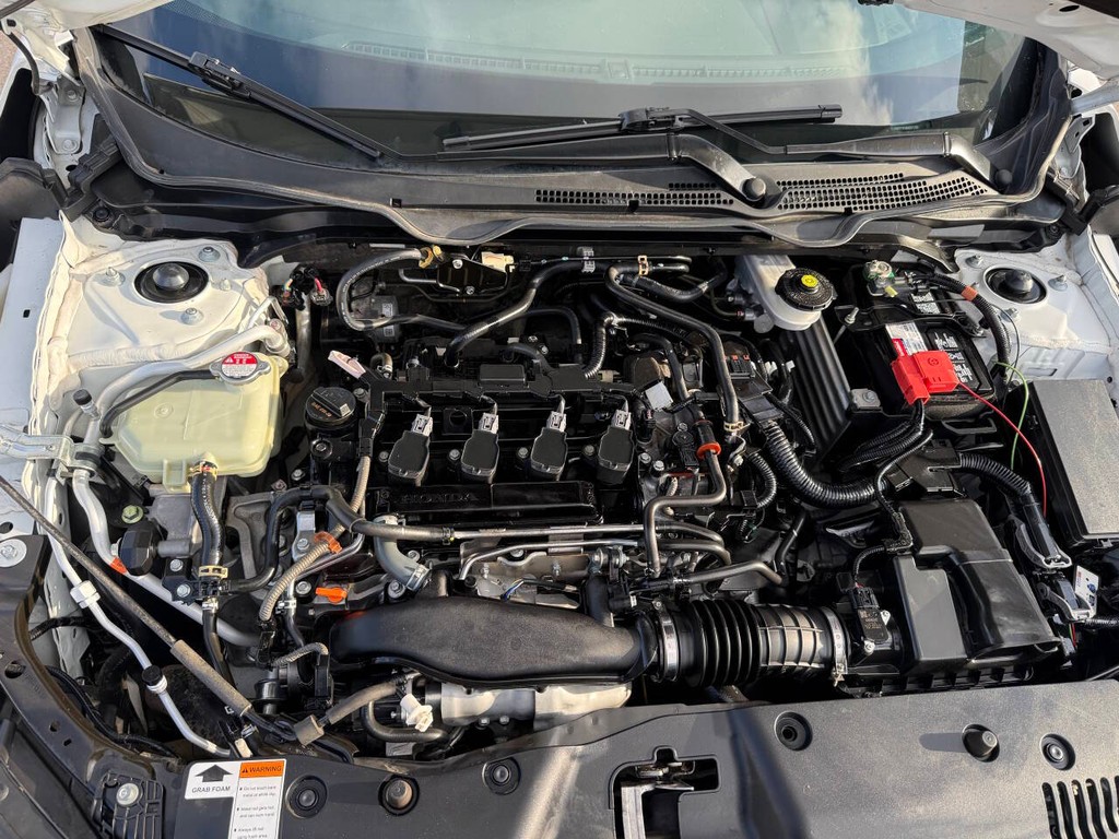 Honda Civic Vehicle Full-screen Gallery Image 35