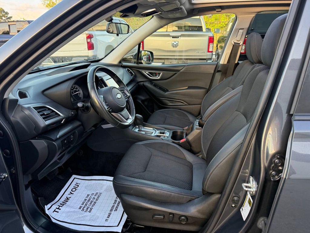 Subaru Forester Vehicle Full-screen Gallery Image 07