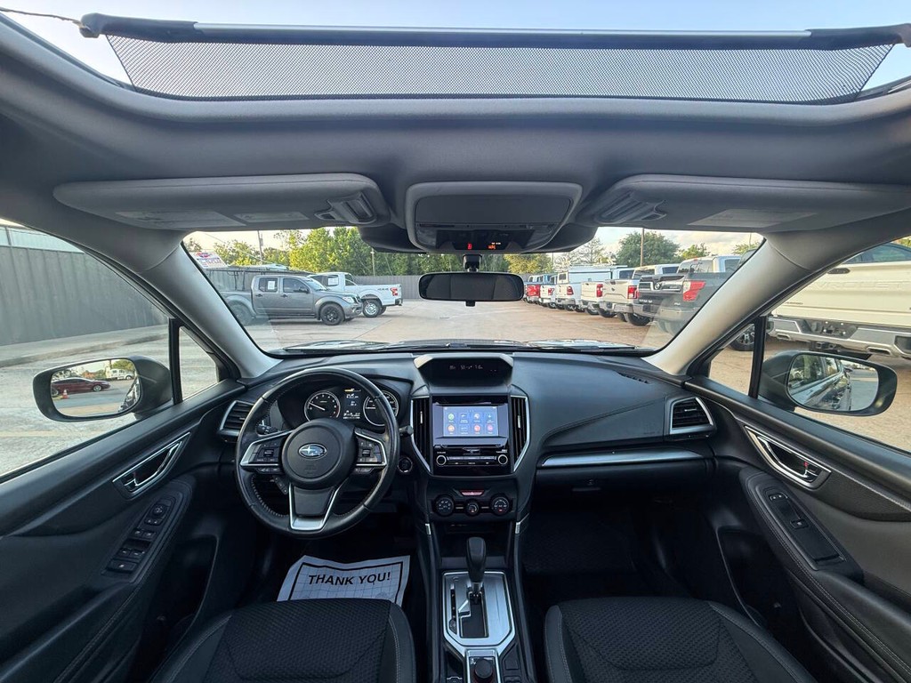 Subaru Forester Vehicle Full-screen Gallery Image 18