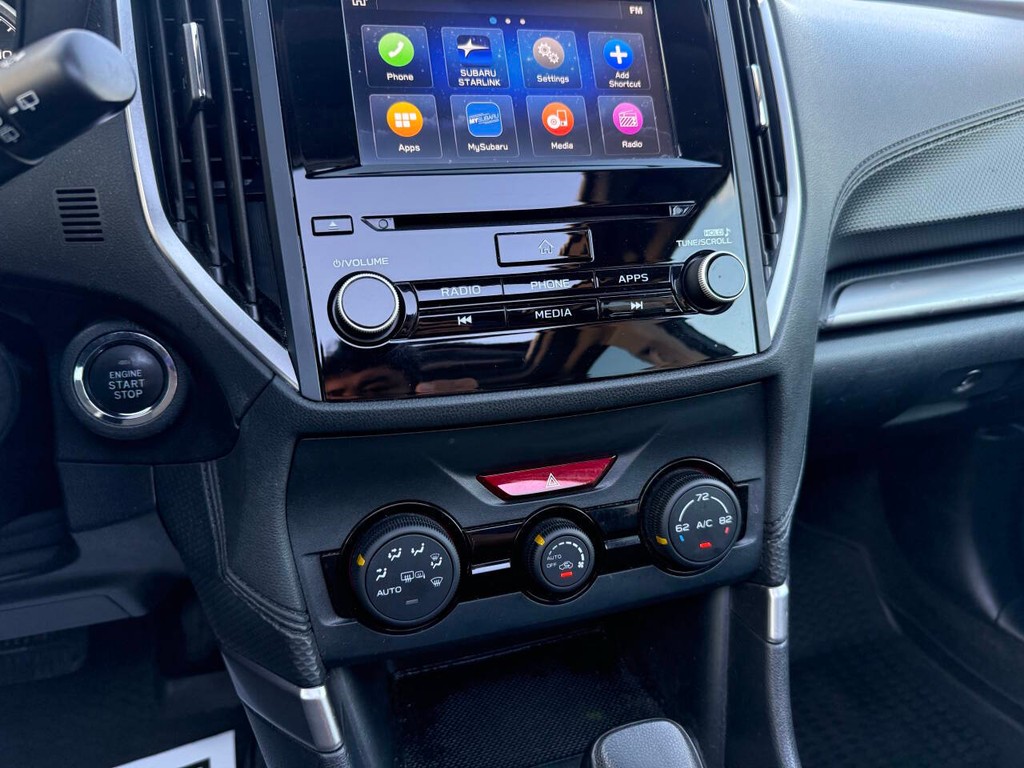 Subaru Forester Vehicle Full-screen Gallery Image 28