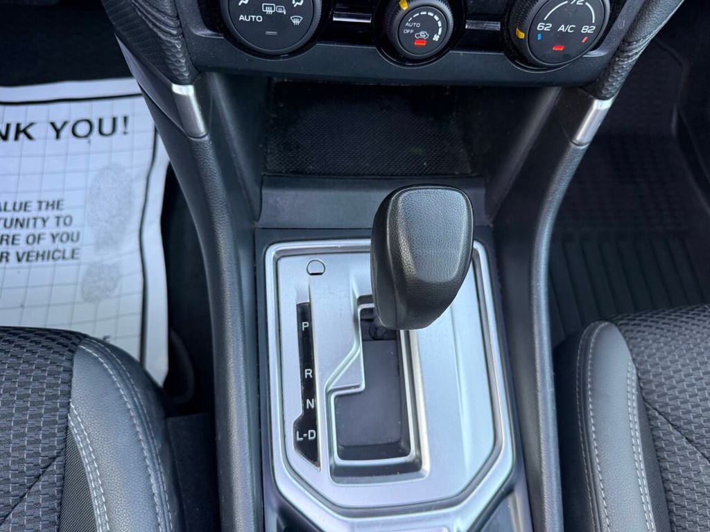 Subaru Forester Vehicle Full-screen Gallery Image 30