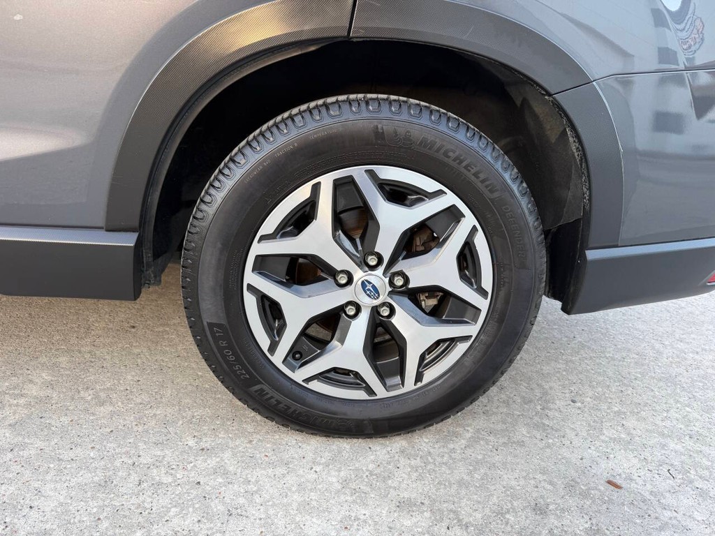 Subaru Forester Vehicle Full-screen Gallery Image 39