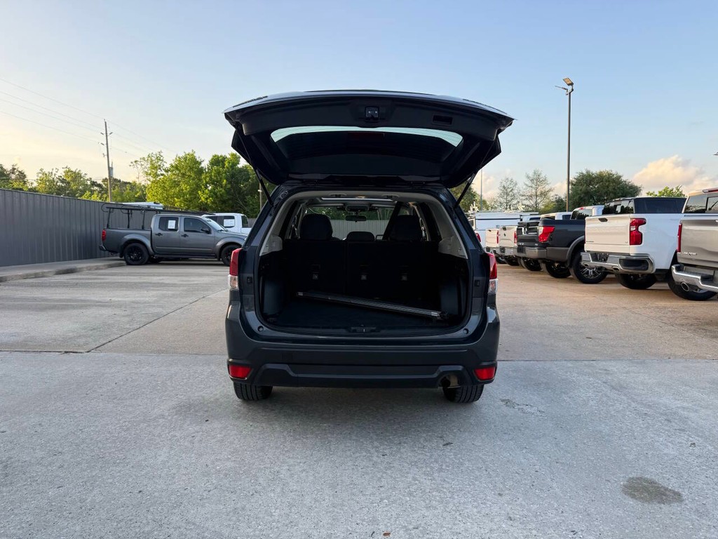 Subaru Forester Vehicle Full-screen Gallery Image 40