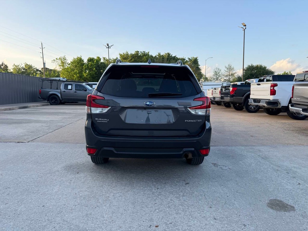 Subaru Forester Vehicle Full-screen Gallery Image 41