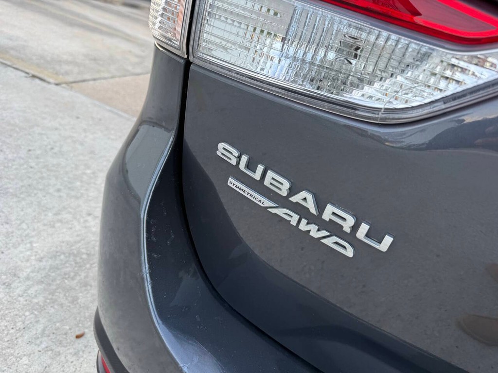 Subaru Forester Vehicle Full-screen Gallery Image 42