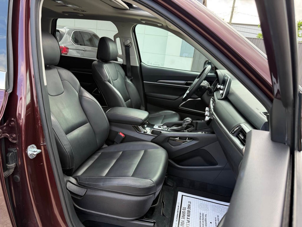 Kia Telluride Vehicle Full-screen Gallery Image 10