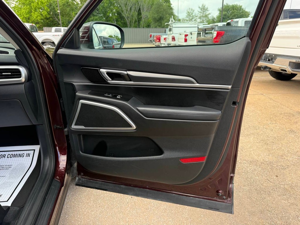 Kia Telluride Vehicle Full-screen Gallery Image 11