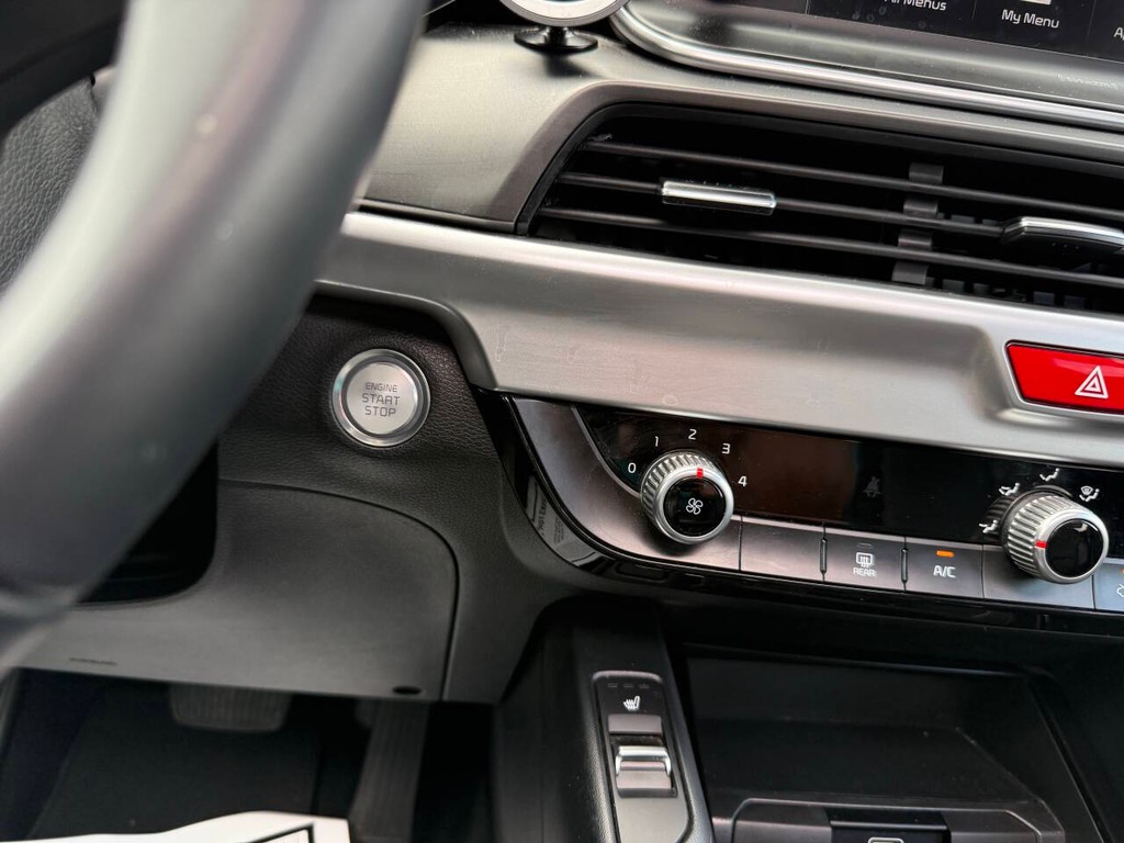 Kia Telluride Vehicle Full-screen Gallery Image 30