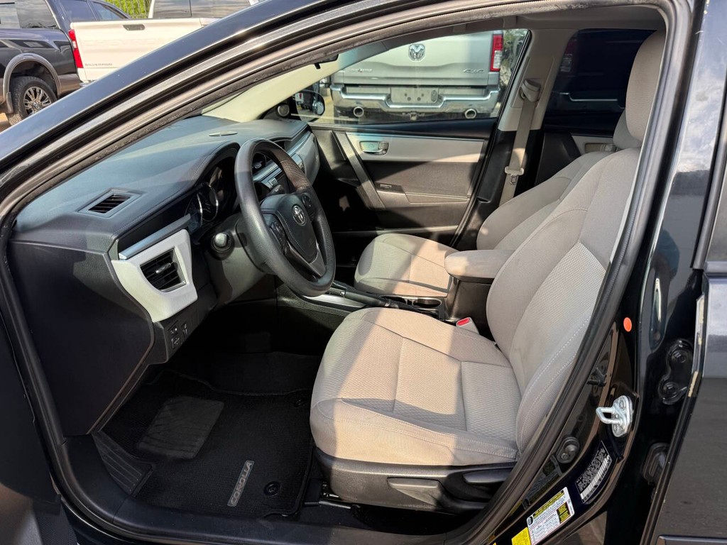 Toyota Corolla Vehicle Full-screen Gallery Image 07