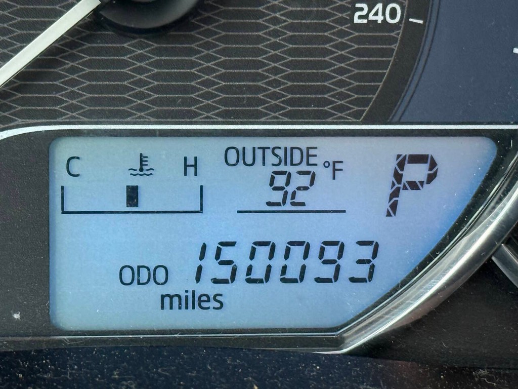 Toyota Corolla Vehicle Full-screen Gallery Image 33