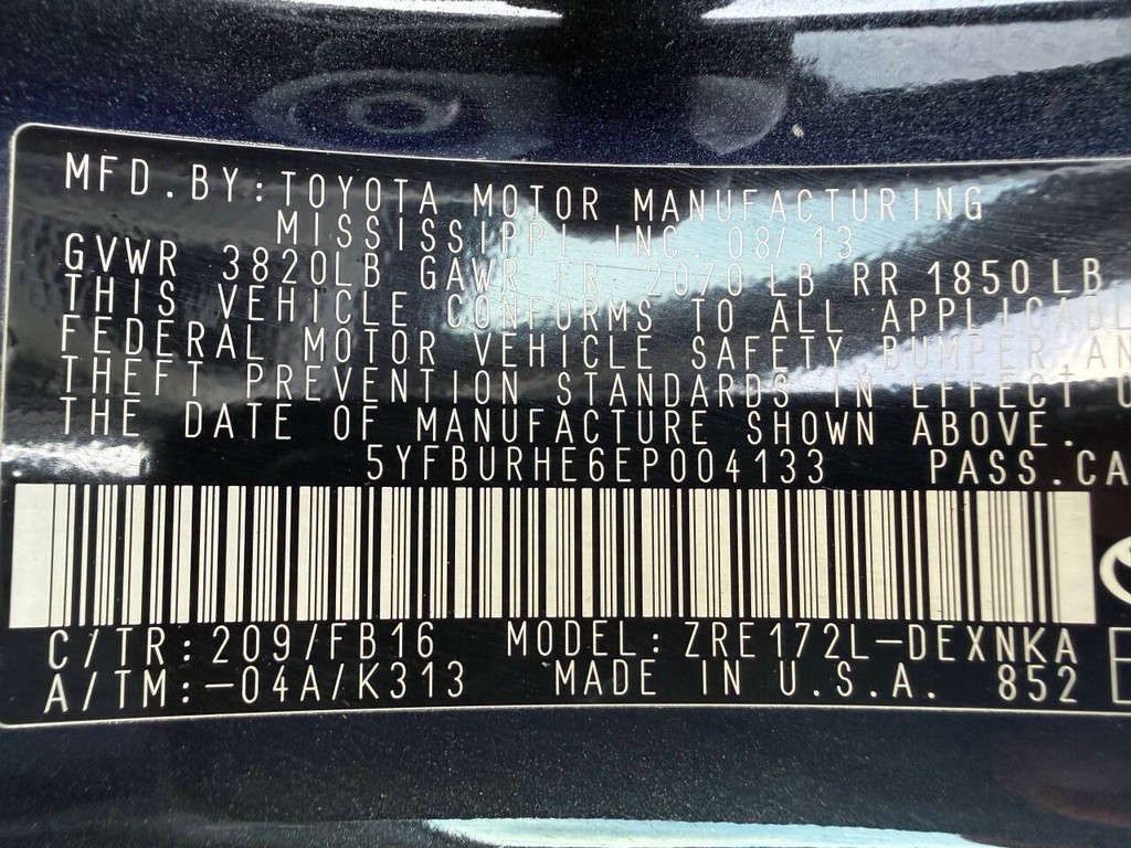 Toyota Corolla Vehicle Full-screen Gallery Image 34