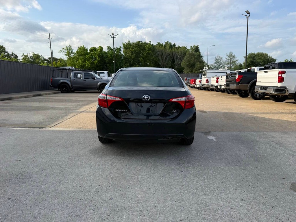 Toyota Corolla Vehicle Full-screen Gallery Image 38