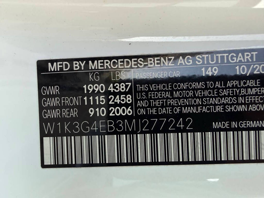 Mercedes-Benz A-Class Vehicle Full-screen Gallery Image 37