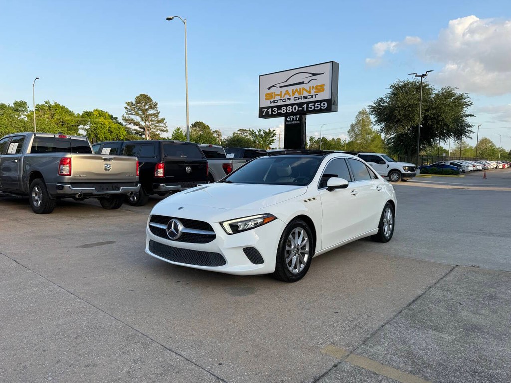 Mercedes-Benz A-Class Vehicle Full-screen Gallery Image 46