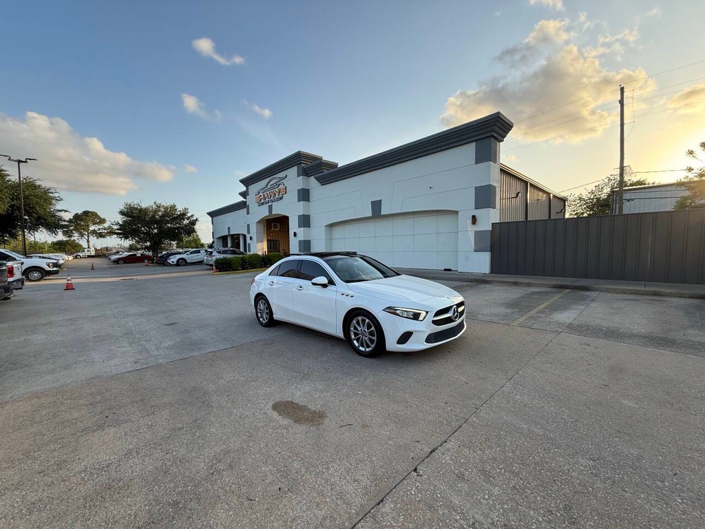 Mercedes-Benz A-Class Vehicle Full-screen Gallery Image 47