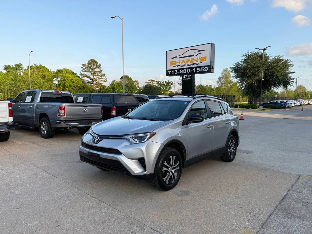 Toyota RAV4 Vehicle Full-screen Gallery Image 03