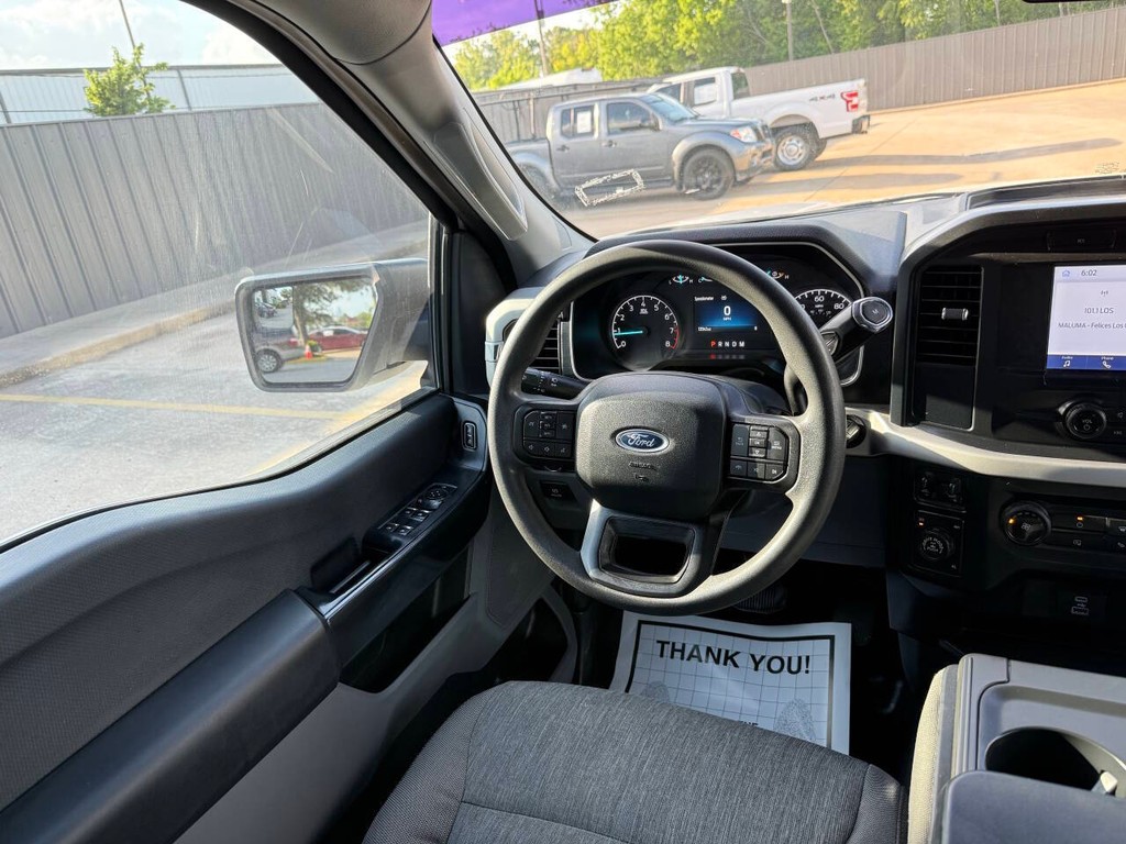 Ford F-150 Vehicle Full-screen Gallery Image 19