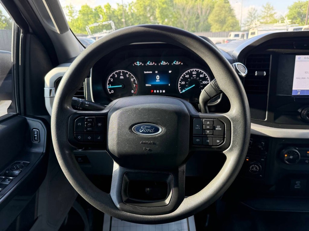 Ford F-150 Vehicle Full-screen Gallery Image 22